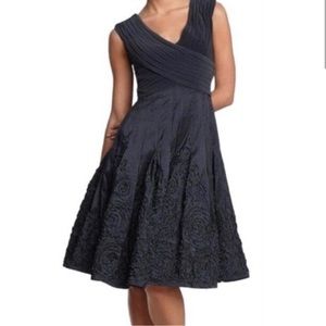 Adrianna Papell Black Fit and Flare Special Occasion Midi Dress Size 4